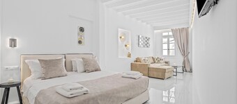 Heart of Mykonos Suites