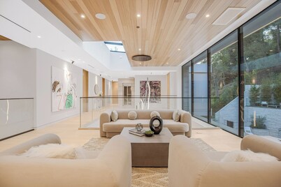 Hutton Modern