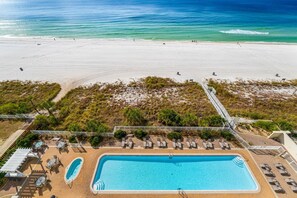 A heated pool - Twin Palms 1001 PCB at its Finest/Oceanfront/High Clean Standards/Wifi (Panama City Beach)