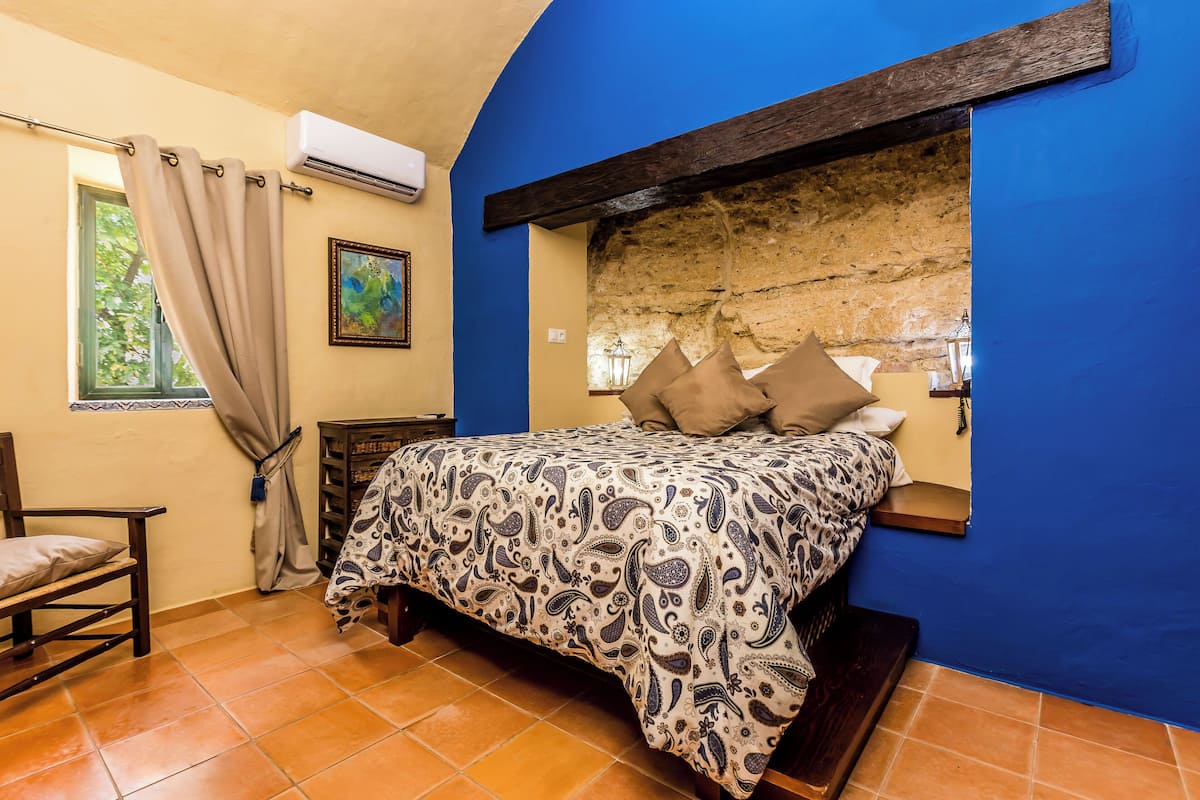 Basic Double Room