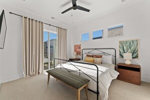 4 bedrooms, desk, iron/ironing board, travel cot