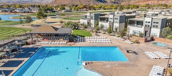 Villa #30 at Bloomington Country Club - Red Cliffs: Pool, Golf, Restaurant