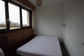 2 chambres, fer et planche à repasser, Wi-Fi, literie fournie