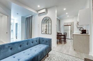 Living area - Cute Modern Apartment - Incredible location (Montréal)