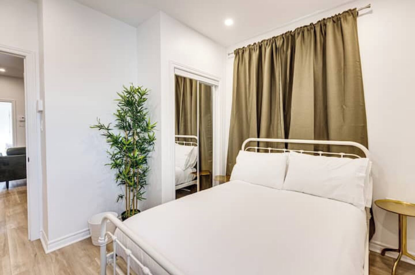 2 Schlafzimmer, Bügeleisen/Bügelbrett, WLAN, Bettwäsche