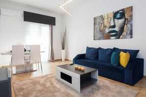Living area - Stylish Renovated 2 Bd Apt in Exarcheia (Athens)