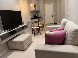 Living area - Beautiful, brand new apartment in Pinheiros (Pinheiros São Paulo)