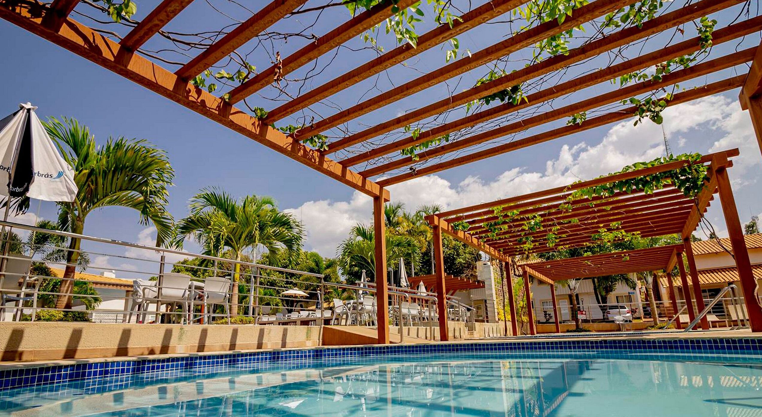 6 outdoor pools, pool umbrellas, pool loungers