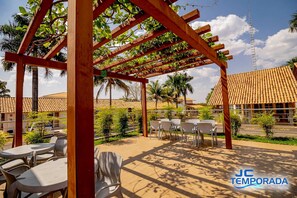 Apartamento básico | Restaurante al aire libre