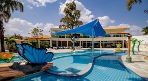 6 outdoor pools, pool umbrellas, pool loungers - diRoma Internacional Resort - Casa (Caldas Novas)