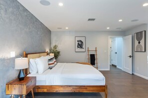 Unclassified image, 5 of 8, button - Casa Estrella by Oraklus (Los Angeles)