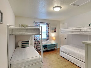 3 chambres, fer et planche à repasser, accès Internet, draps fournis