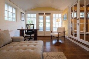 Televisor intel·ligent, serveis de streaming, estèreo i oficines 