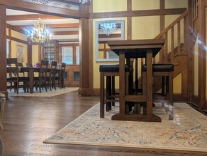 Dining - Charming Colonial for Events! – Perfect for Family Reunions and Group Getaways! (Bridgeport)