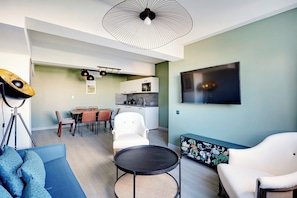 Apartment, 2 Schlafzimmer | Wohnbereich
