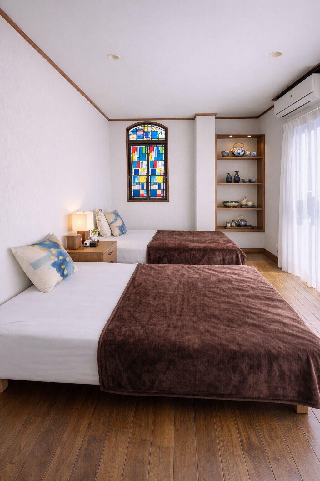 4 bedrooms, desk, iron/ironing board, free WiFi