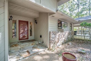 Exterior detail - 11442 - 2 Rubi Place (Hot Springs)