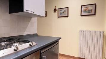 Apartment | Private kitchen | Fridge, microwave, oven, stovetop