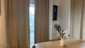 Interior - Cozy 2-bed Apt, Sleeps 4 Near Jewellery Quarter (Birmingham)