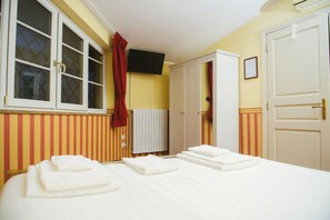 Camera BPE, 2 Camere, Vista Giardino | Hypo-allergenic bedding, free WiFi, bed sheets