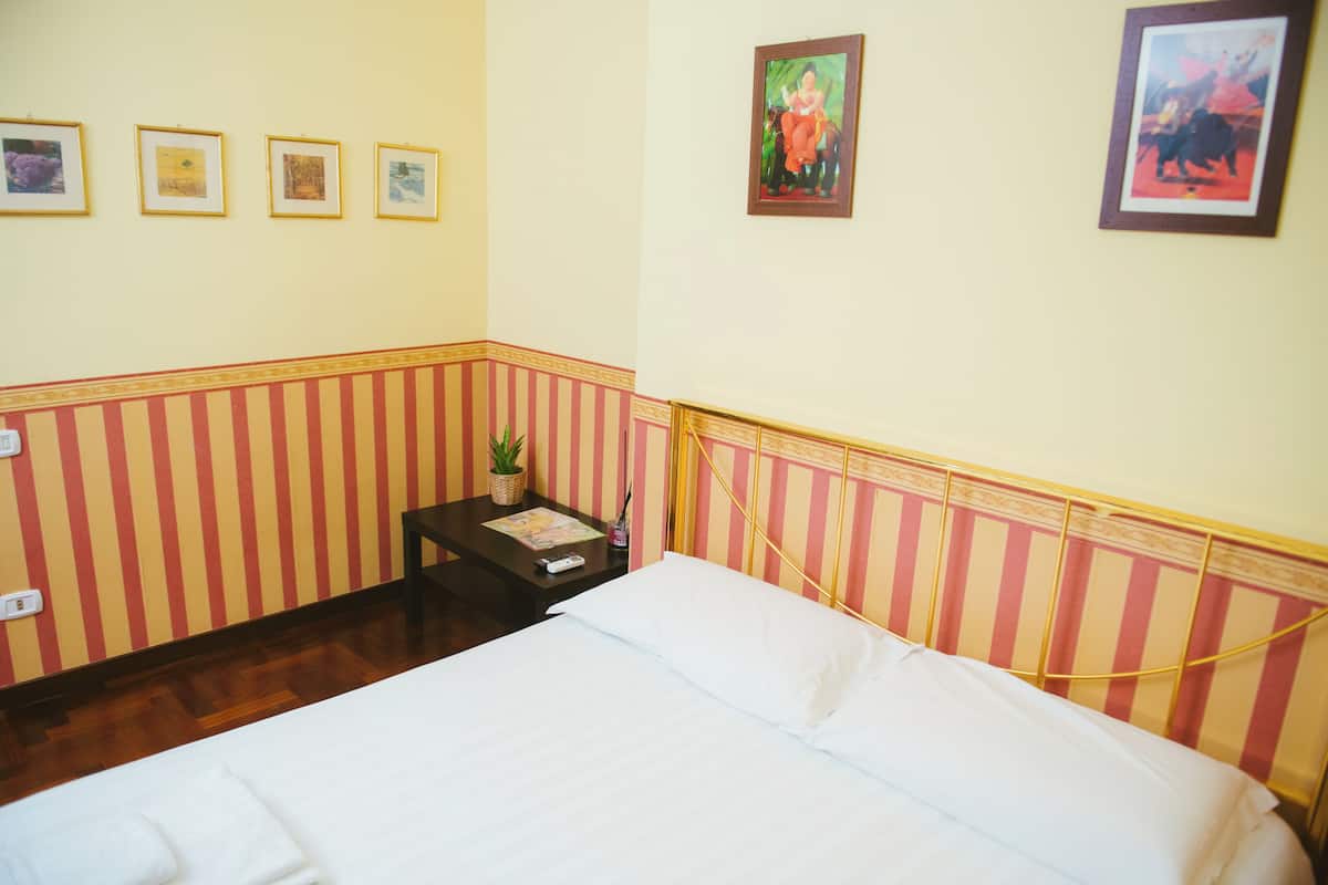 Camera BPE, 2 Camere, Vista Giardino | Peralatan tempat tidur hipoalergenik, katil bayi mudah alih