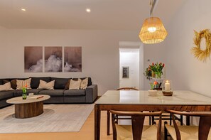 Interior - DOMUS URBANA 152 | MONTI COLOSSEO | (Roma)