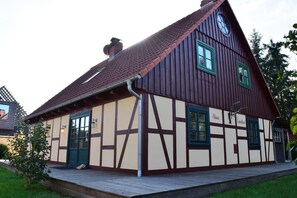 House | Exterior - Ferienhaus bei Schwerin mit Golfzugang (Kuhlen-Wendorf)