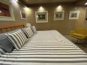 1 室のベッドルーム、アイロン / アイロン台、WiFi、ベッドシーツ