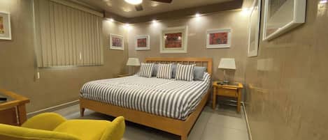 1 habitación, tabla de planchar con plancha, wifi y ropa de cama