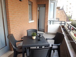 Outdoor dining - Suite Rent Milan (Milano)