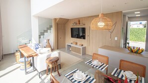 Basic Chalet | Living room | TV - OKA Milagres Cond. Beira Mar 08 Pessoas (Passo de Camaragibe)