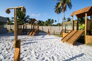 Children’s play area – outdoor - OKA Milagres Cond. Beira Mar 08 Pessoas (Passo de Camaragibe)