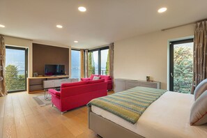 6 bedrooms, free WiFi, bed sheets