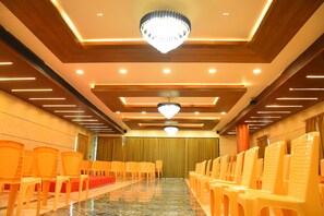 Banquet hall - Sree Mahalakshmi Residency (Kariyapatti)