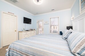 Sunset Island 39 Island Edge Drive Master Bedroom - Mini Weeks Stays Available Sunset Island 39 Island (Ocean City)
