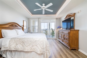 3 bedrooms, iron/ironing board, internet, bed sheets