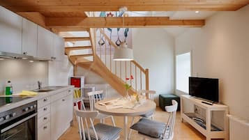 Apartment, Blick auf die Anlage | Individuell dekoriert, individuell eingerichtet