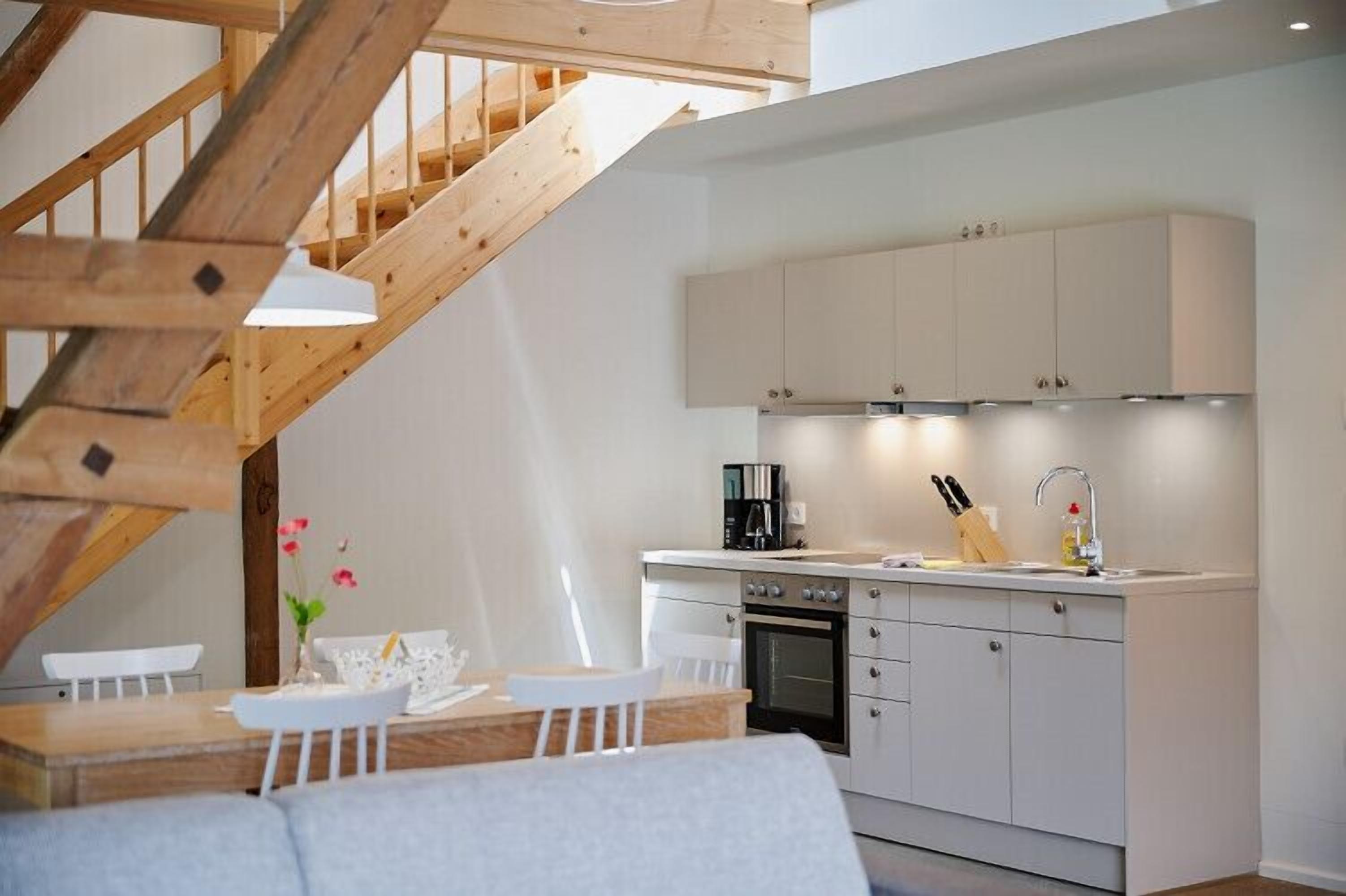 Luksus-lejlighed - balkon | Privat køkken | Køleskab/fryser i fuld størrelse, ovn, kogeplade, opvaskemaskine