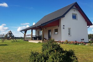 Exterior - Comfortable holiday home, private garden, sauna (Smołdzino)