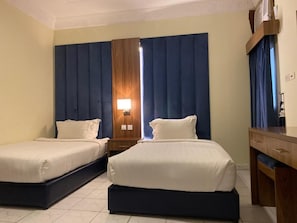 2 sovrum, mörkläggningsgardiner, ljudisolering och strykjärn/strykbräda