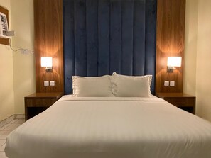 Blackout drapes, soundproofing, iron/ironing board, free WiFi - Reef Al Zohour Hotel Apartments (Dammam)