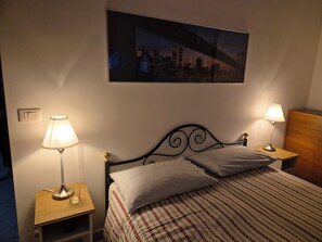 Desk, laptop workspace, free WiFi