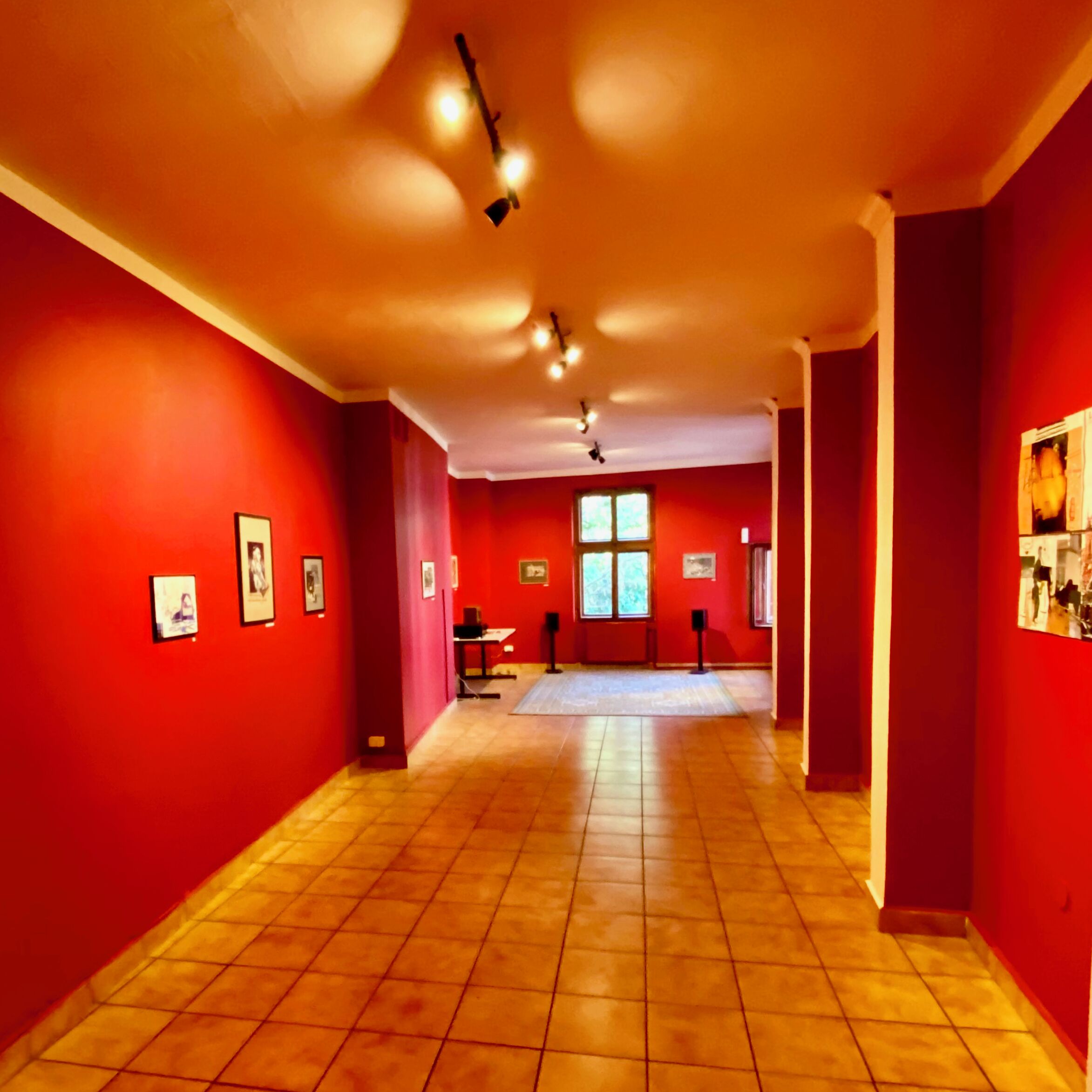 Foto - Art Inn Space