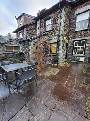 Outdoor dining - Malvern, Ambleside - Three Bedroom House, Sleeps 6 (Ambleside)