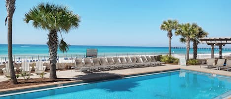 Piscine couverte, piscine chauffée