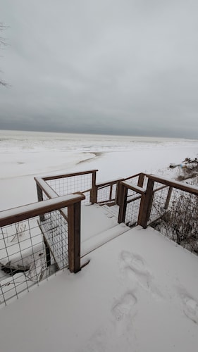 Hidden 4-bedroom Lakeview house in Lexington's Birchwood Nbrhd. <1m to Downtown.