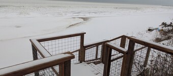 Hidden 4-bedroom Lakeview house in Lexington's Birchwood Nbrhd. <1m to Downtown.