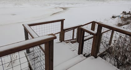 Hidden 4-bedroom Lakeview house in Lexington's Birchwood Nbrhd. <1m to Downtown.