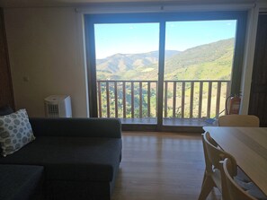 Living area - VALDIGUEIRA FARM (Vila Seca)
