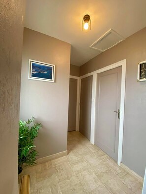 Interior - L'étape conviviale gîte 2 for 6 people (Guitté)